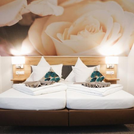 Outlet Hotel Metzingen  Eksteriør bilde