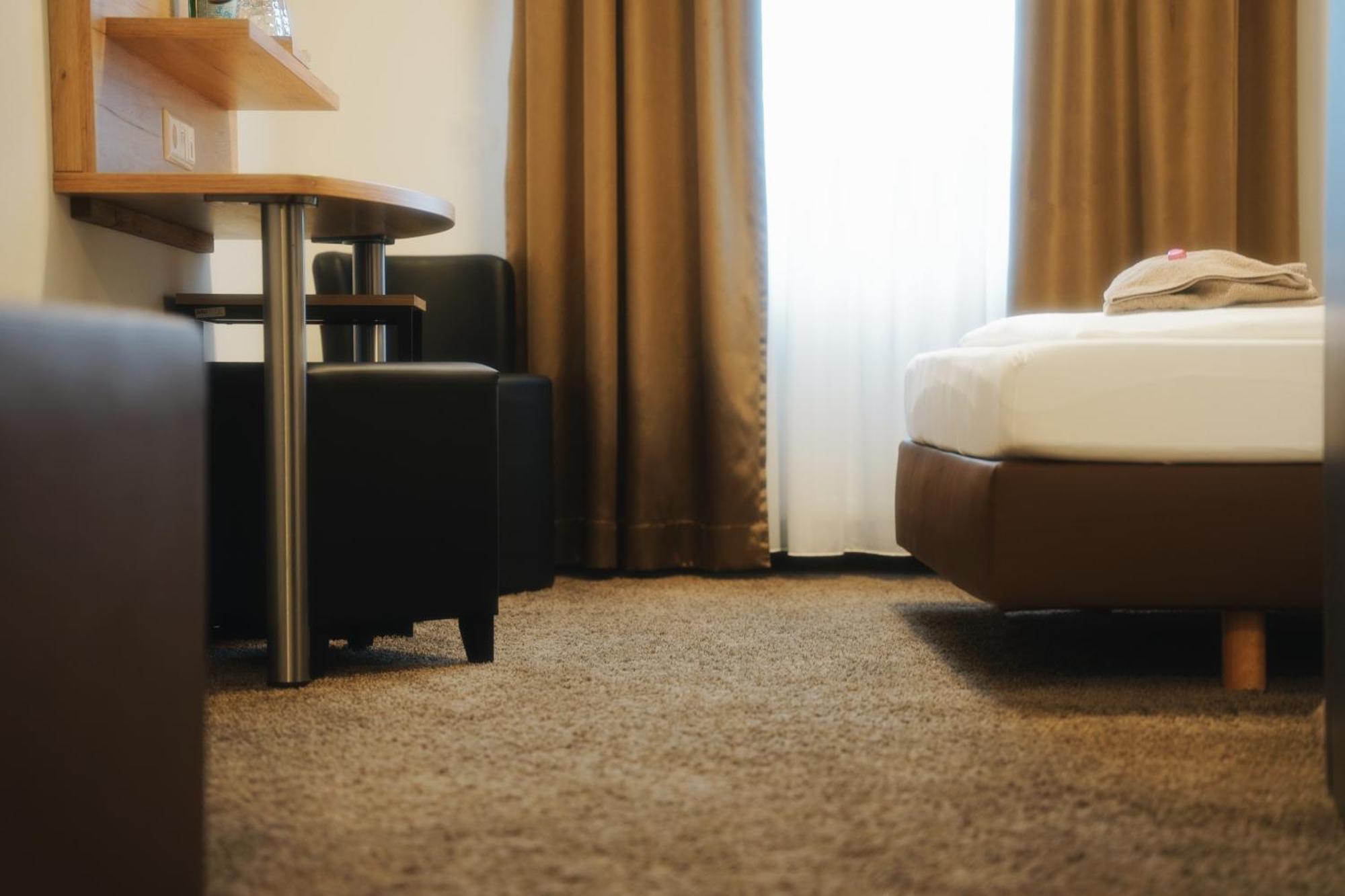Outlet Hotel Metzingen  Eksteriør bilde