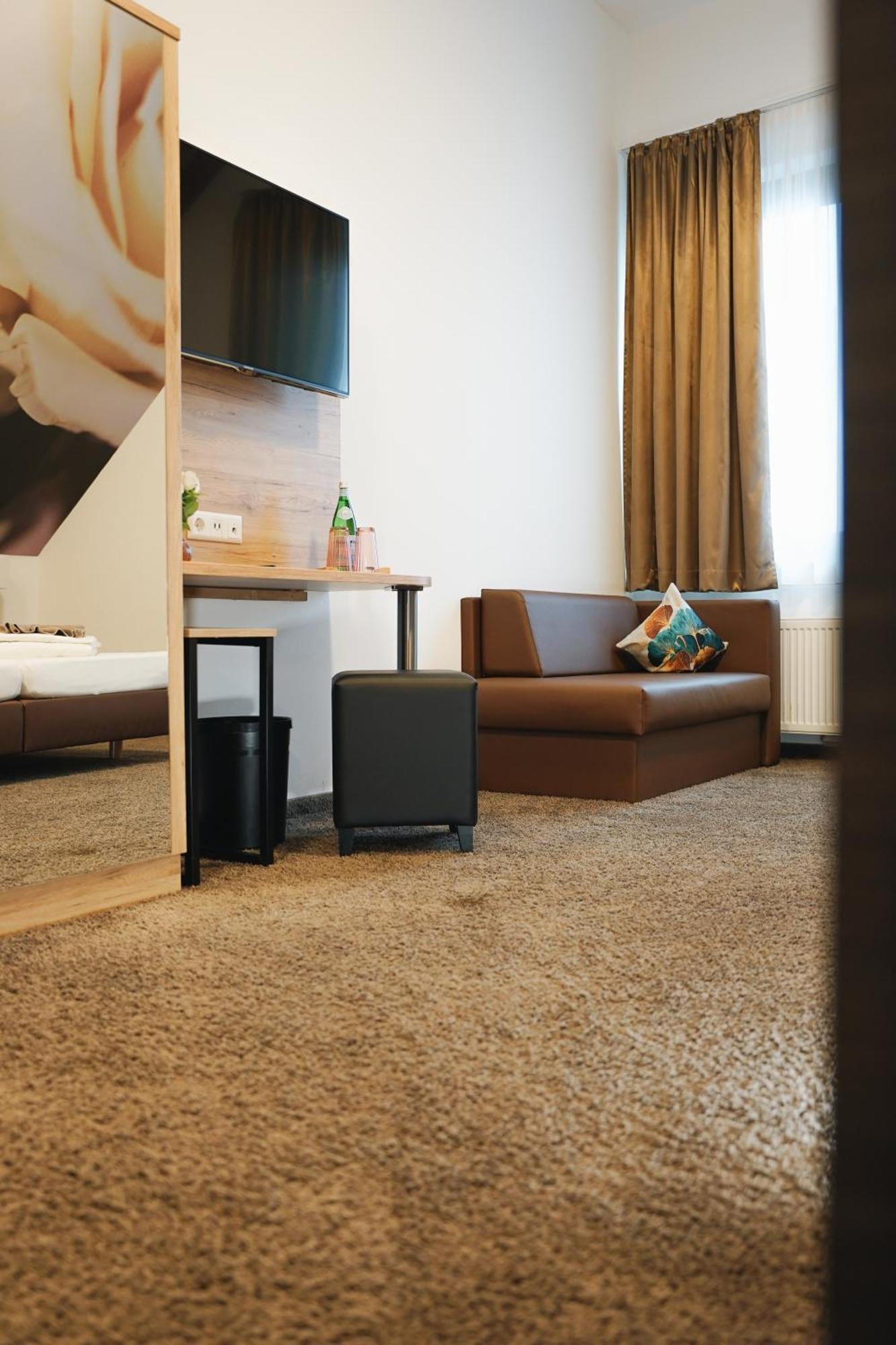 Outlet Hotel Metzingen  Eksteriør bilde