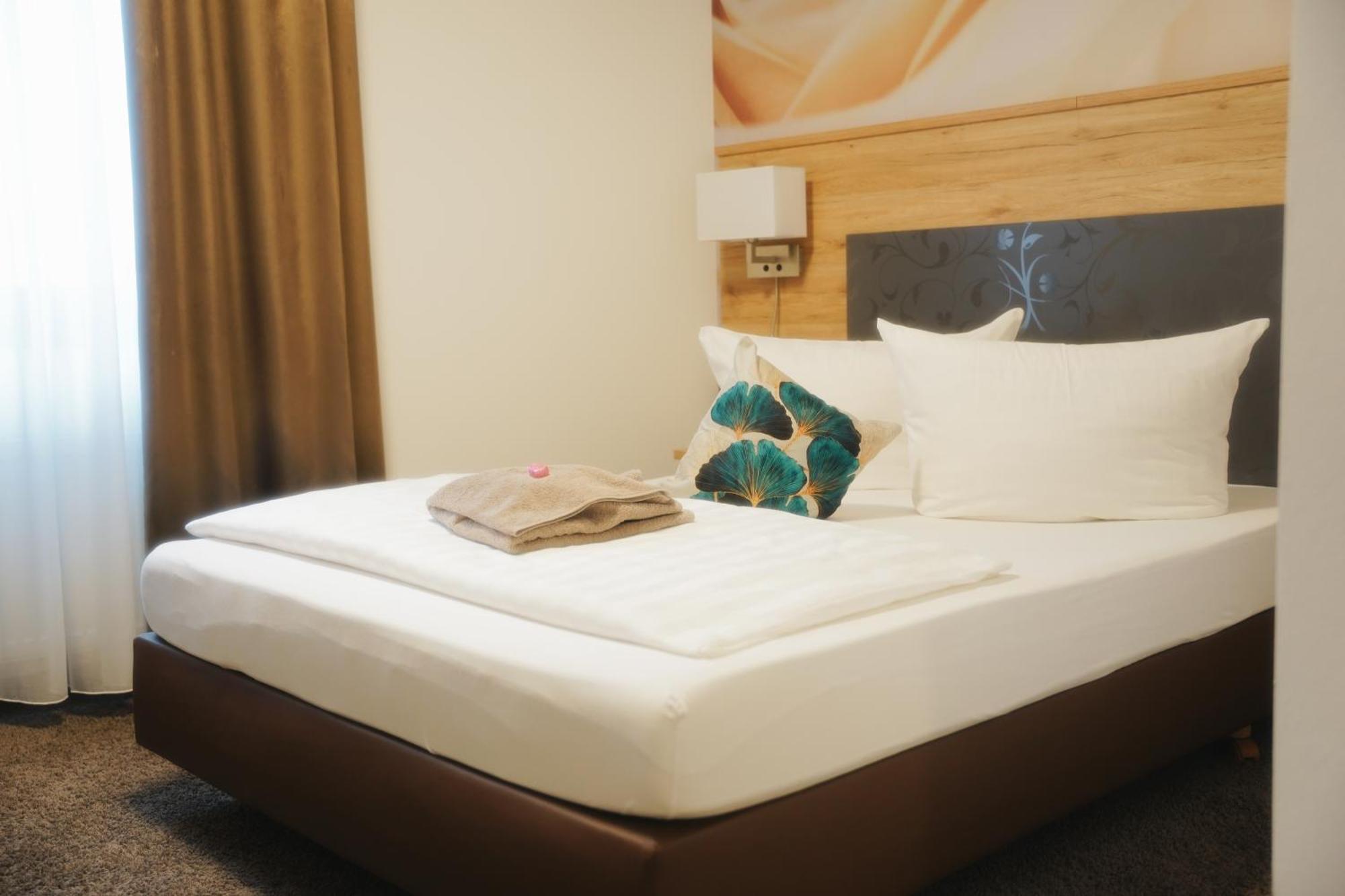 Outlet Hotel Metzingen  Eksteriør bilde